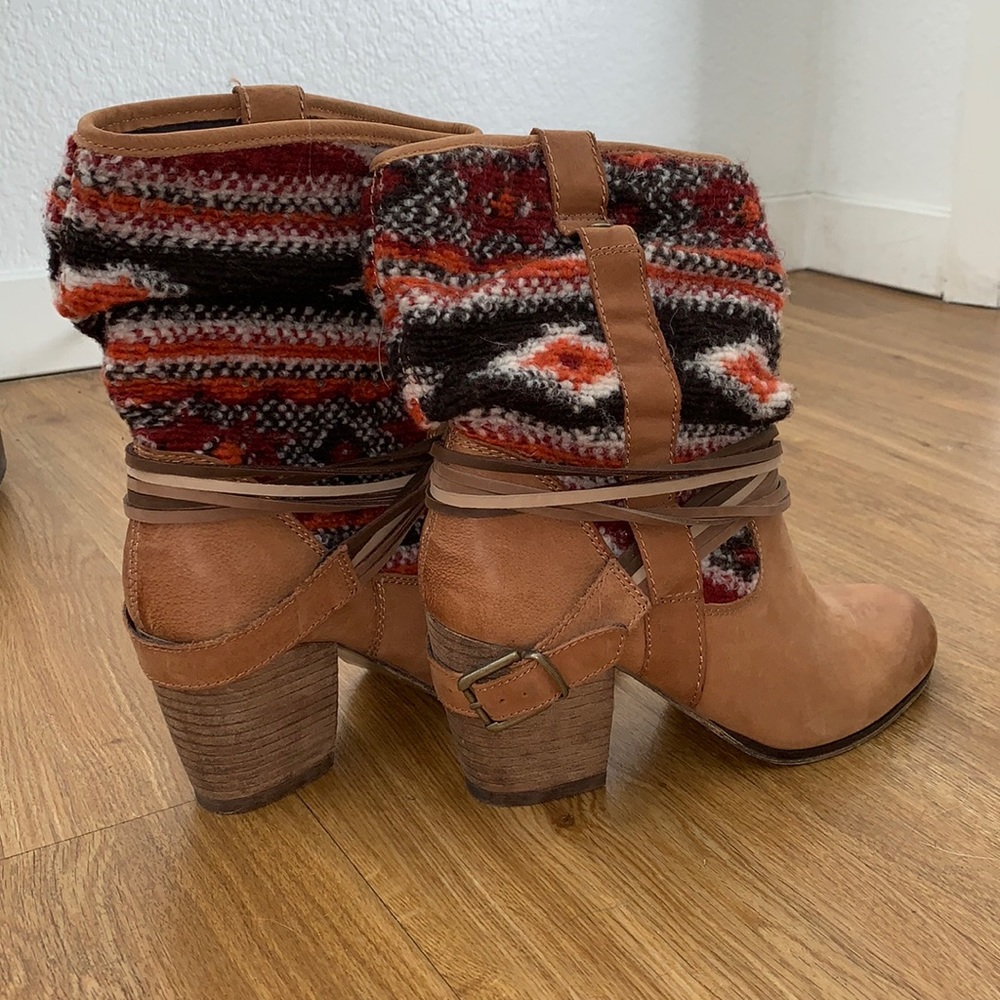 Steve Madden brown short boots
